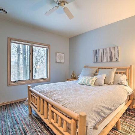 Resort-Style Harbor Springs Home With 2 Decks! Zewnętrze zdjęcie