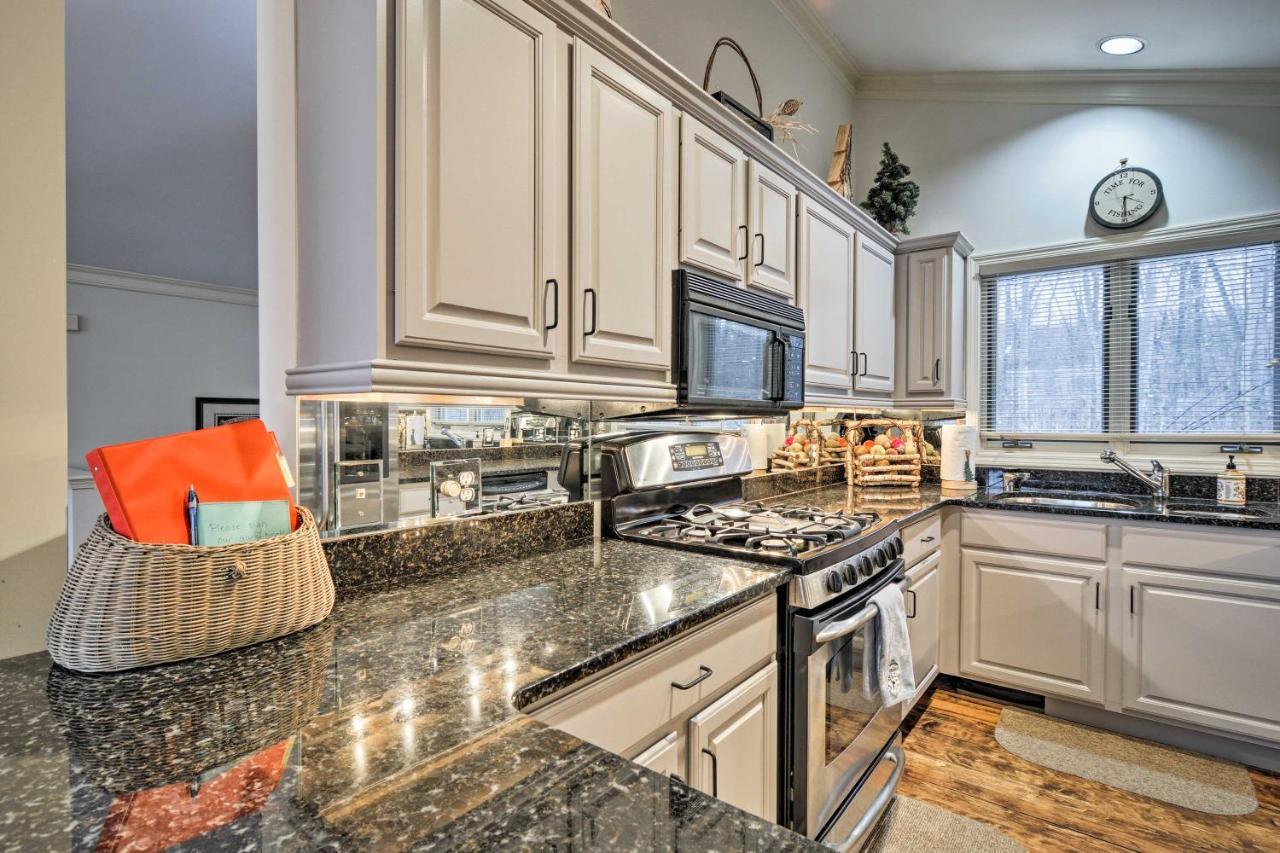 Resort-Style Harbor Springs Home With 2 Decks! Zewnętrze zdjęcie